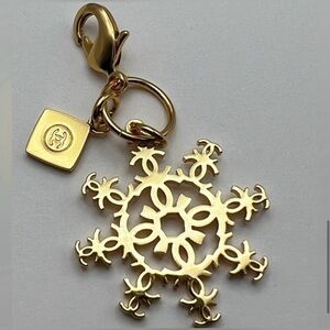 CHANEL❄️Gold Snowflake Charm ❄️AUTHENTIC❄️Limited Edition❄️New❄️